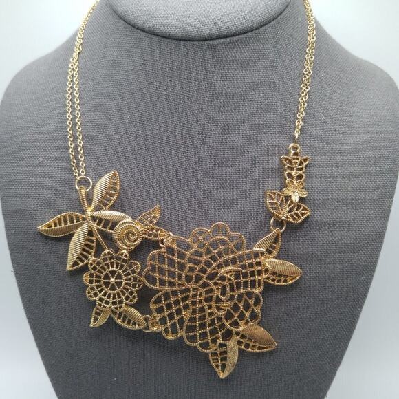 Floral Lace Inspired Frontal Necklace, Gold Tone, 20 Inches - Picture 3 of 7